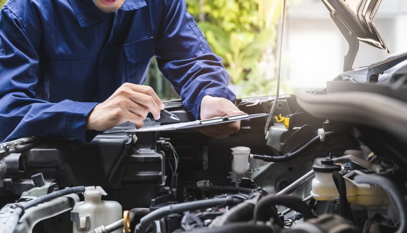 mechanic servicing van